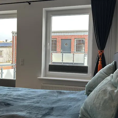 Kleines Grachtenhaus - Simmerdeis An Der Gracht Ferienhaus *