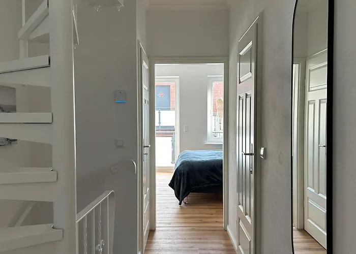 Vakantiehuis Kleines Grachtenhaus - Simmerdeis An Der Gracht *